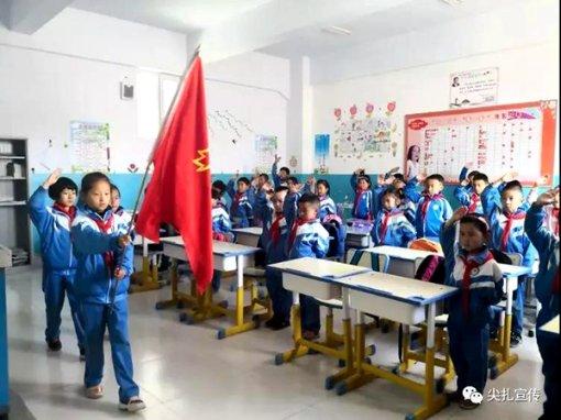 悬崖跳水运动