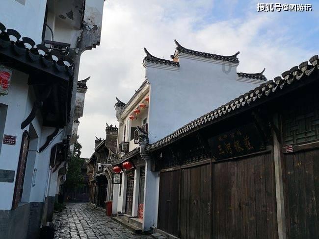 为什么男人拉黑我好几天然后说以后不要联系了，之后又把我电话拉出来了呢，是后悔了吗，可打电话他不接？游戏画面